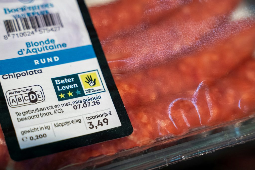 niederlandisches-lebensmitteletikett-auf-rindchipolata-mit-beter-leven-sternen